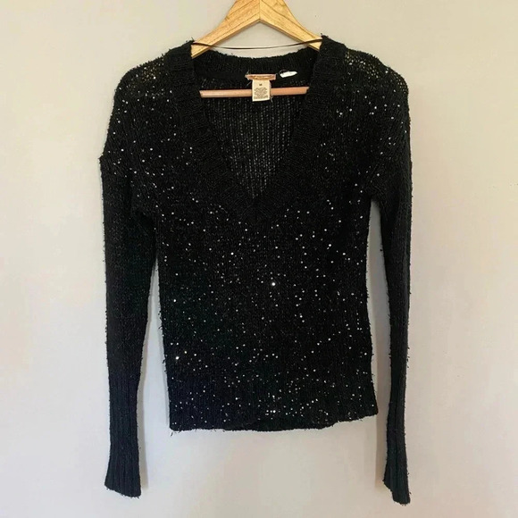Mudd Black Sequined Sweater Size Medium in Junior’s - Picture 1 of 5